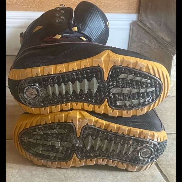 Nike Snowboard Boots - Picture 7 of 8